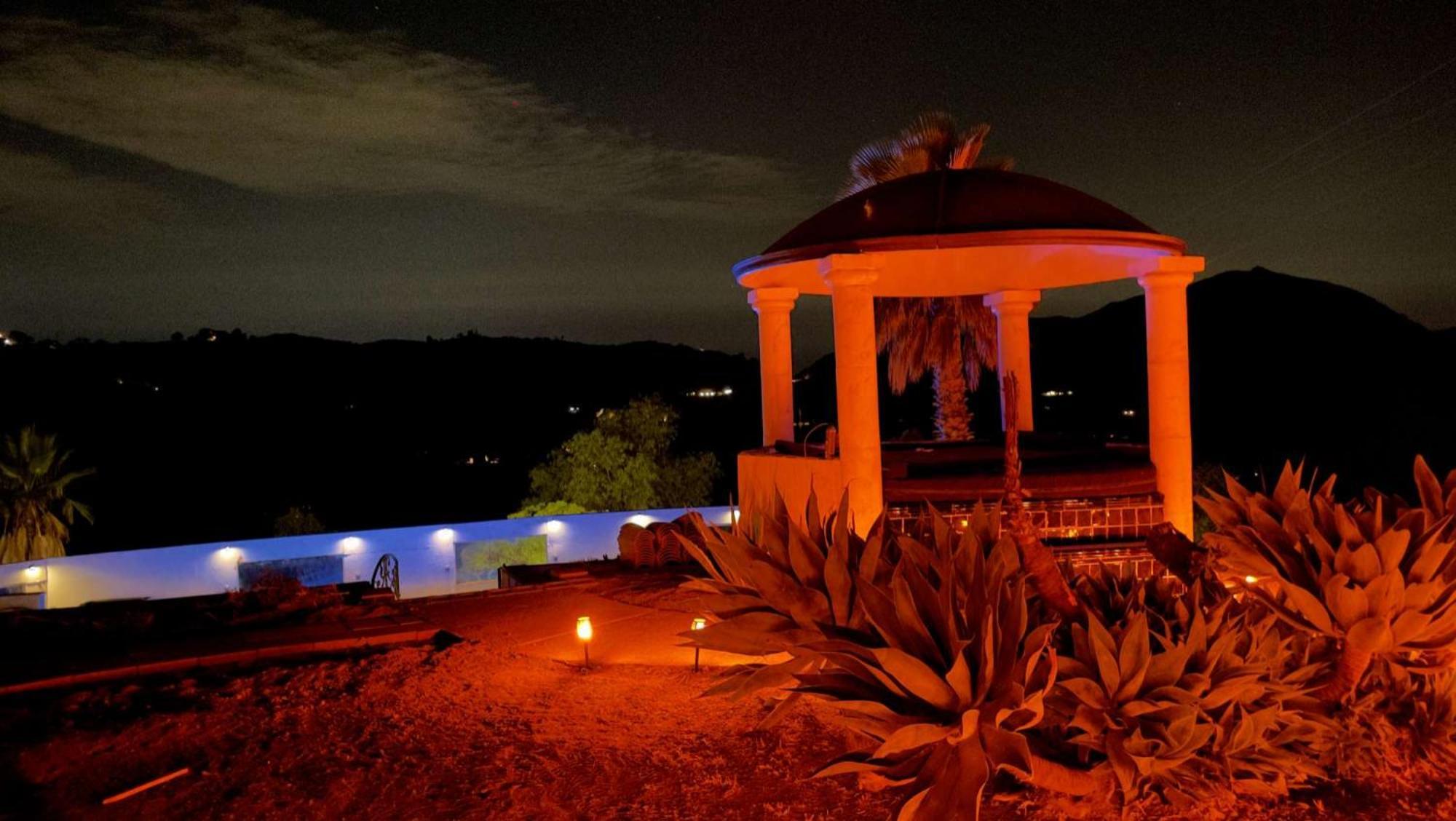 Private Home On 10 Acres - Heated Salt Pool & Jacuzzi, Mountain & City Views, Horseshoes, Basketball, Bbq, Golf Putting, Foosball, Croquet, Bose Stereo, White Cotton Bedding - Hilltop Hacienda, Pool Heat Optional Jamul Luaran gambar