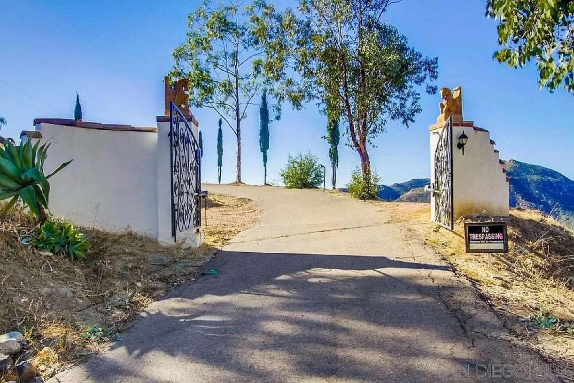 Private Home On 10 Acres - Heated Salt Pool & Jacuzzi, Mountain & City Views, Horseshoes, Basketball, Bbq, Golf Putting, Foosball, Croquet, Bose Stereo, White Cotton Bedding - Hilltop Hacienda, Pool Heat Optional Jamul Luaran gambar