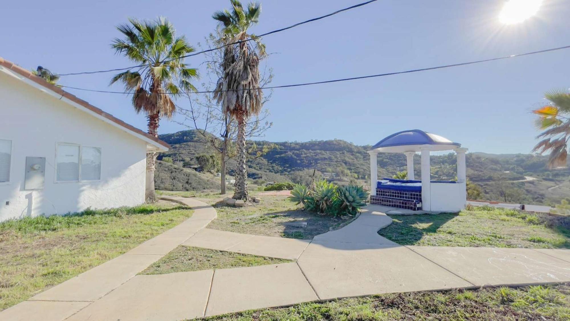 Private Home On 10 Acres - Heated Salt Pool & Jacuzzi, Mountain & City Views, Horseshoes, Basketball, Bbq, Golf Putting, Foosball, Croquet, Bose Stereo, White Cotton Bedding - Hilltop Hacienda, Pool Heat Optional Jamul Luaran gambar