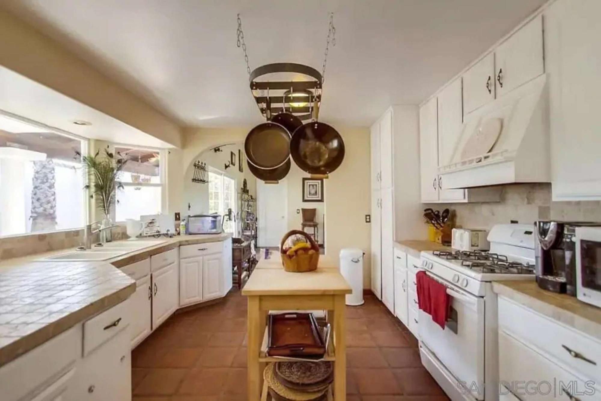 Private Home On 10 Acres - Heated Salt Pool & Jacuzzi, Mountain & City Views, Horseshoes, Basketball, Bbq, Golf Putting, Foosball, Croquet, Bose Stereo, White Cotton Bedding - Hilltop Hacienda, Pool Heat Optional Jamul Luaran gambar