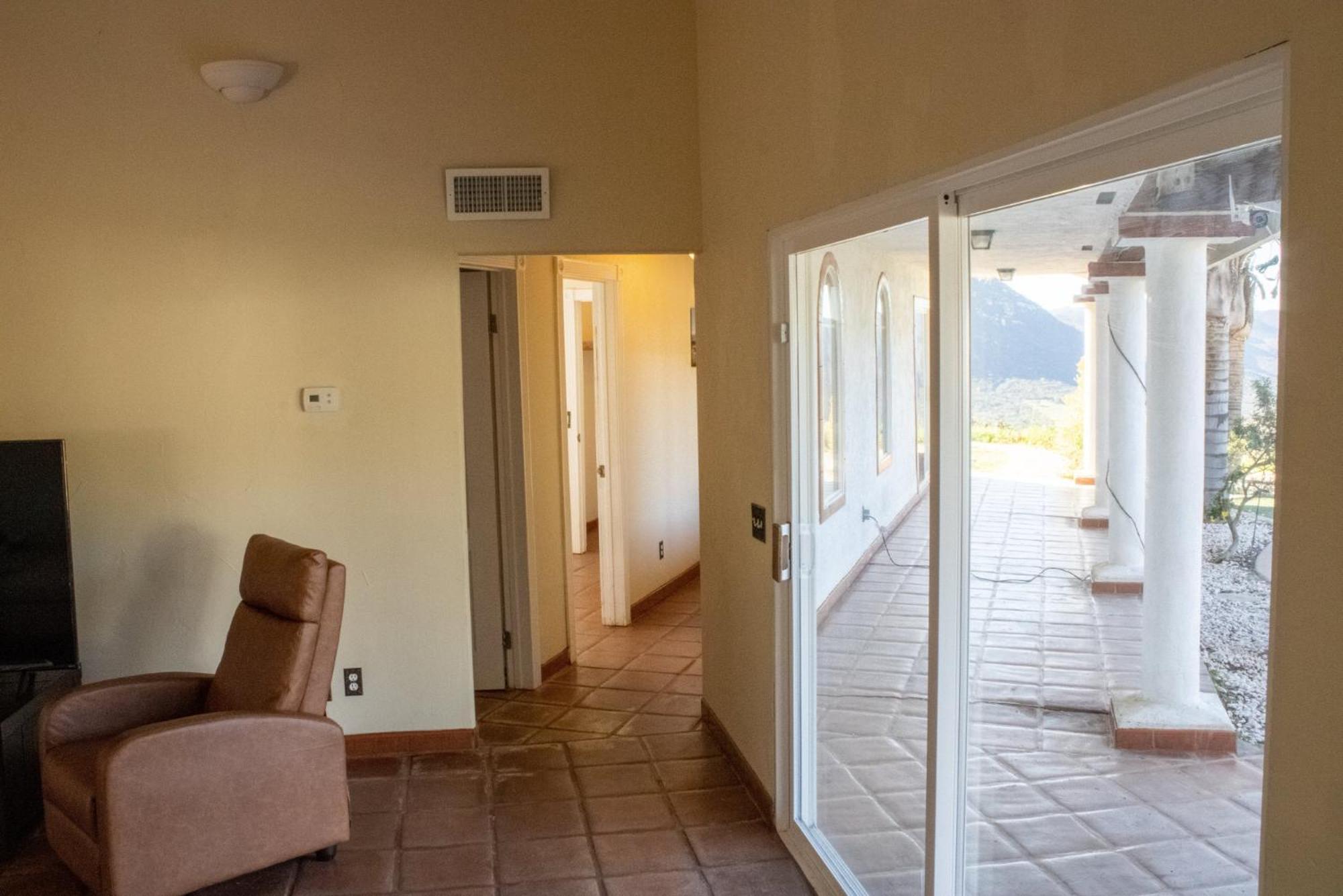 Private Home On 10 Acres - Heated Salt Pool & Jacuzzi, Mountain & City Views, Horseshoes, Basketball, Bbq, Golf Putting, Foosball, Croquet, Bose Stereo, White Cotton Bedding - Hilltop Hacienda, Pool Heat Optional Jamul Luaran gambar