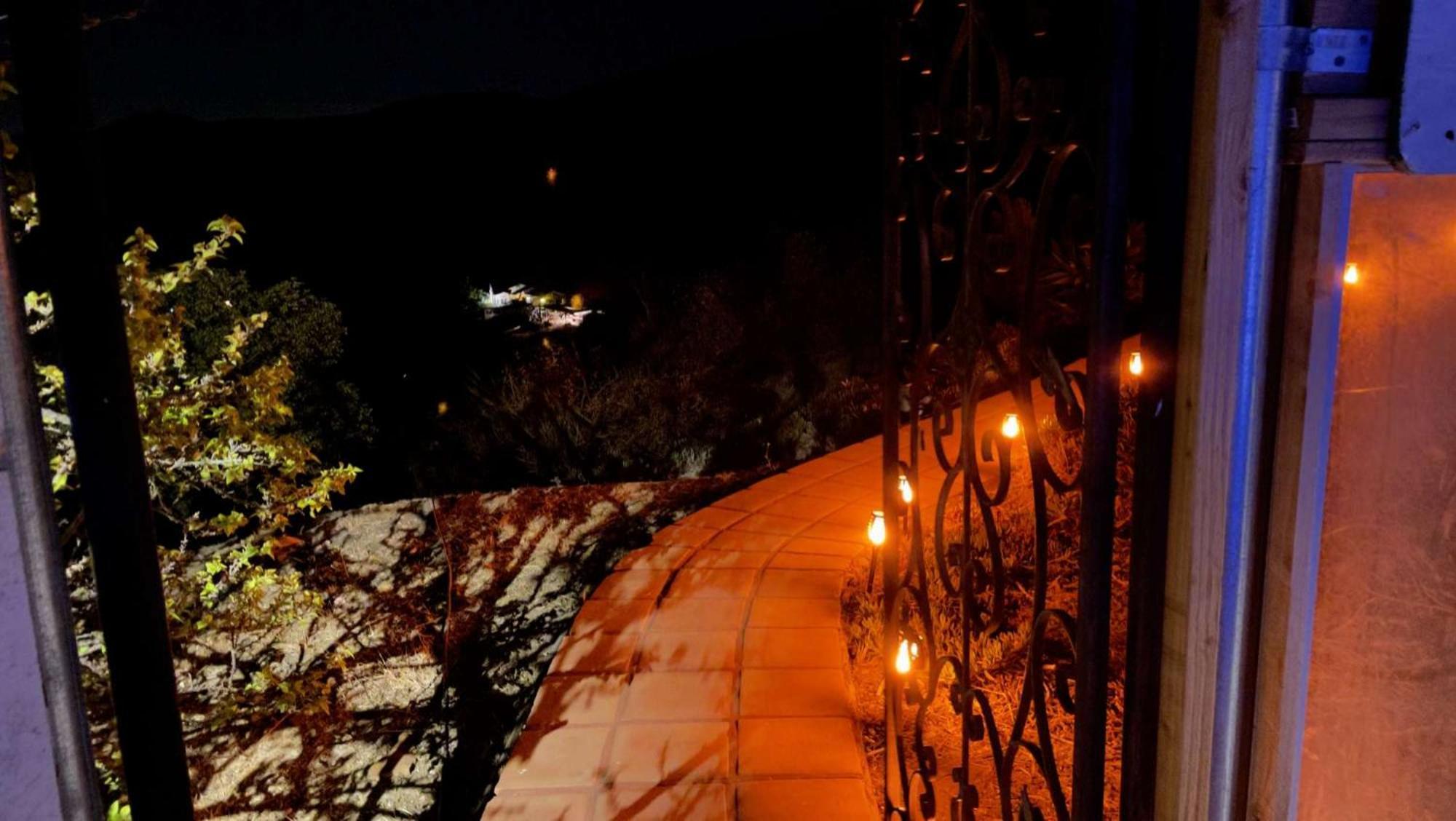 Private Home On 10 Acres - Heated Salt Pool & Jacuzzi, Mountain & City Views, Horseshoes, Basketball, Bbq, Golf Putting, Foosball, Croquet, Bose Stereo, White Cotton Bedding - Hilltop Hacienda, Pool Heat Optional Jamul Luaran gambar