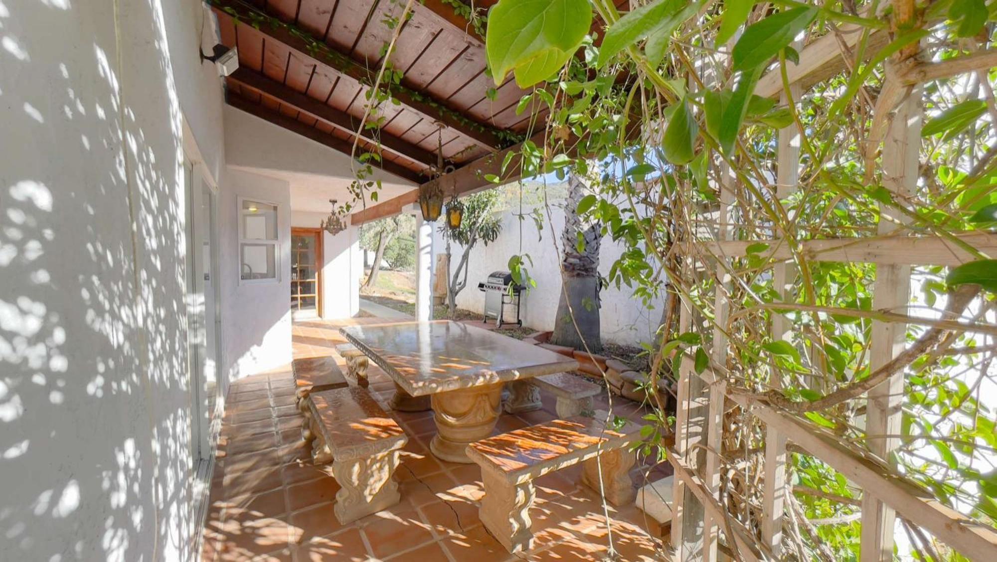 Private Home On 10 Acres - Heated Salt Pool & Jacuzzi, Mountain & City Views, Horseshoes, Basketball, Bbq, Golf Putting, Foosball, Croquet, Bose Stereo, White Cotton Bedding - Hilltop Hacienda, Pool Heat Optional Jamul Luaran gambar